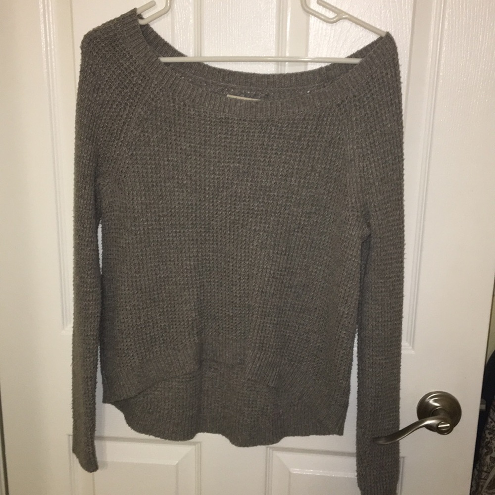 Grey long sleeve sweater